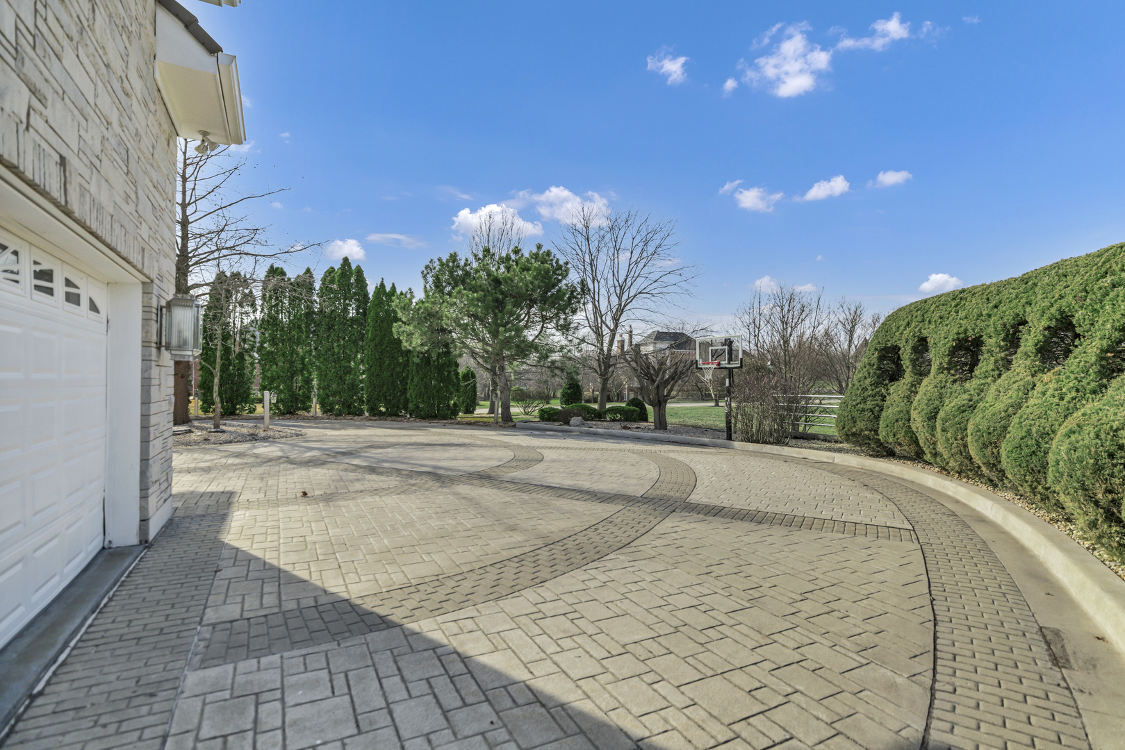 15 Terra Vita Court, South Barrington, IL 60010