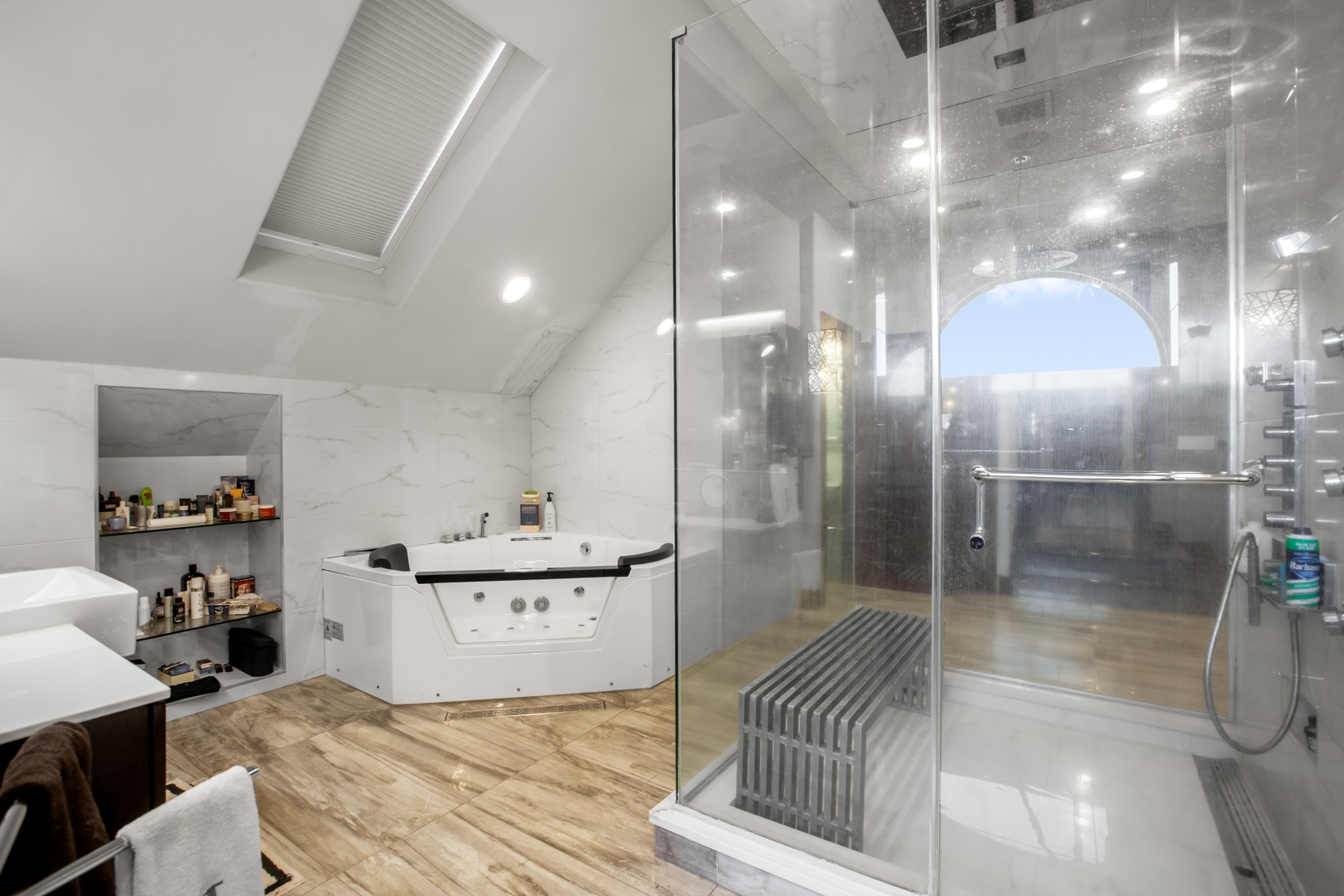 15 Terra Vita Court, South Barrington, IL 60010