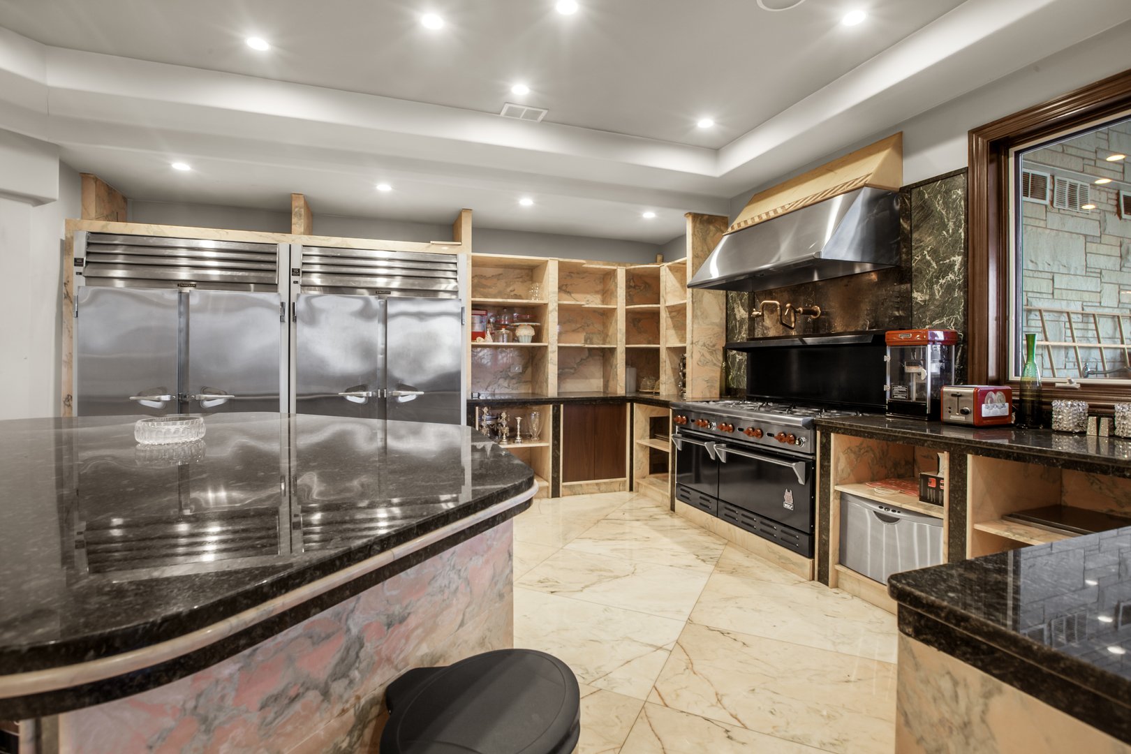 15 Terra Vita Court, South Barrington, IL 60010