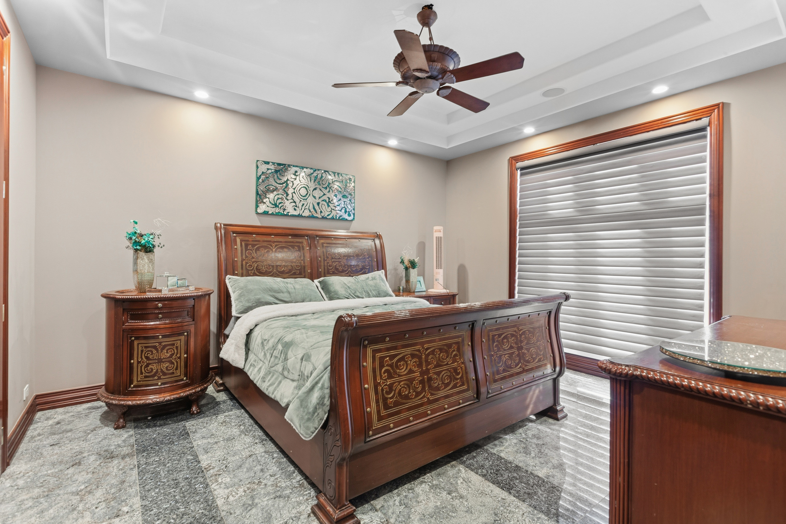 15 Terra Vita Court, South Barrington, IL 60010