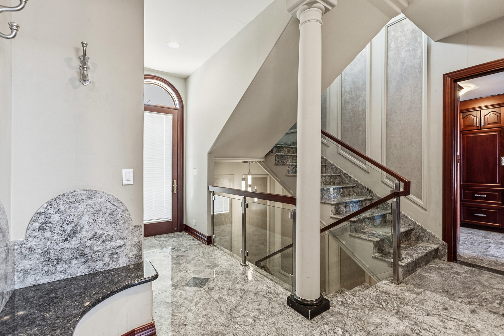 15 Terra Vita Court, South Barrington, IL 60010