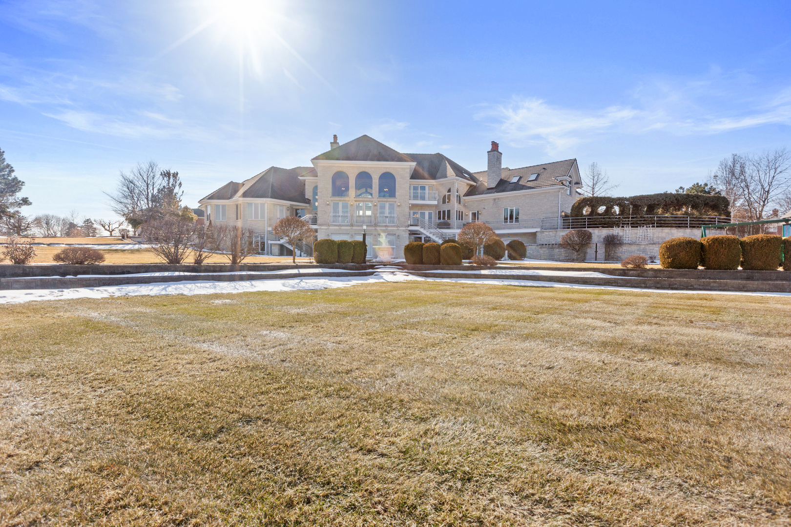 15 Terra Vita Court, South Barrington, IL 60010