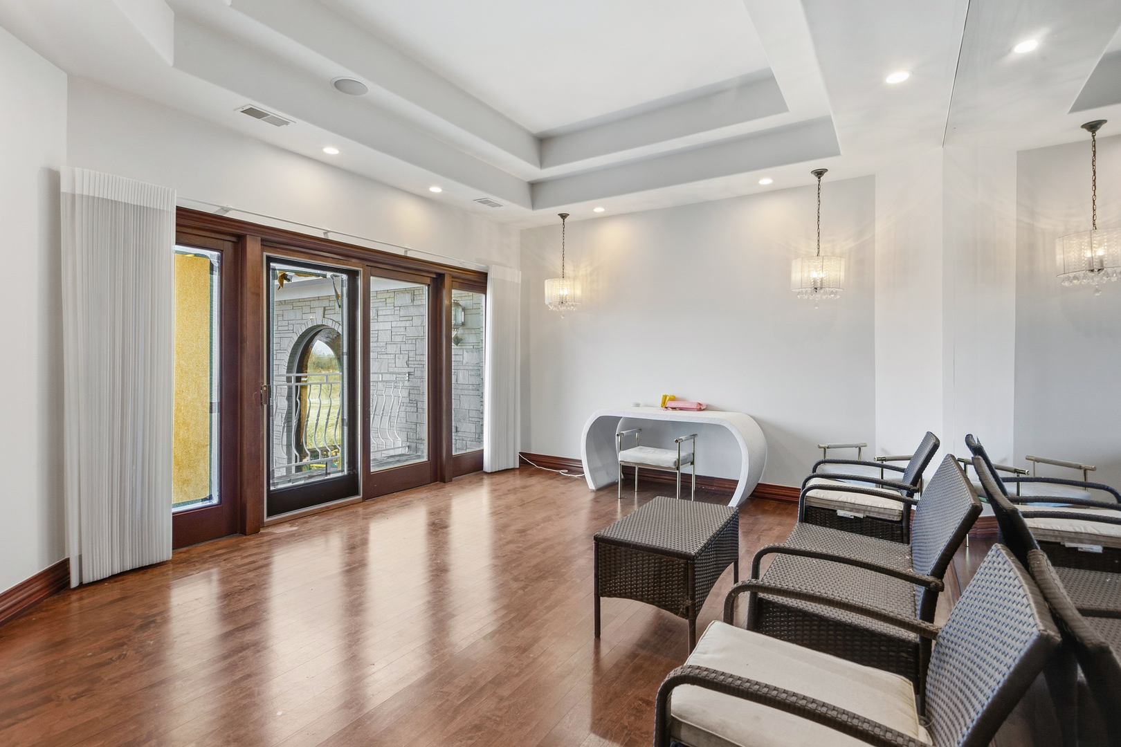 15 Terra Vita Court, South Barrington, IL 60010