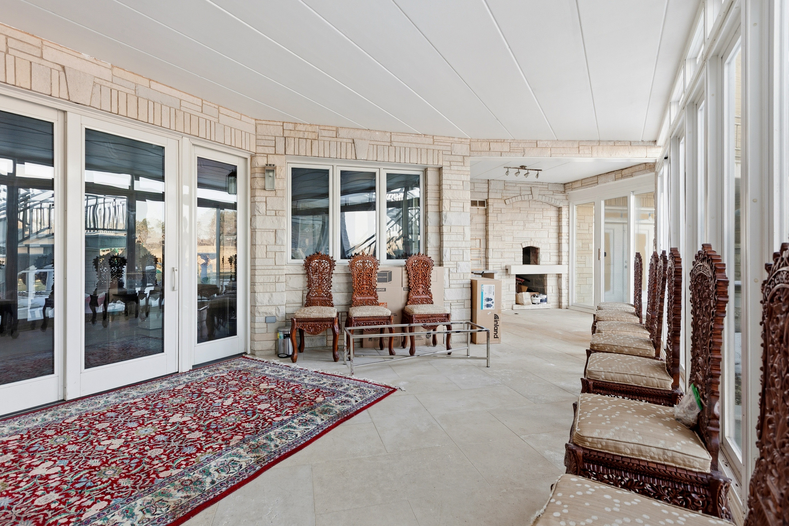 15 Terra Vita Court, South Barrington, IL 60010