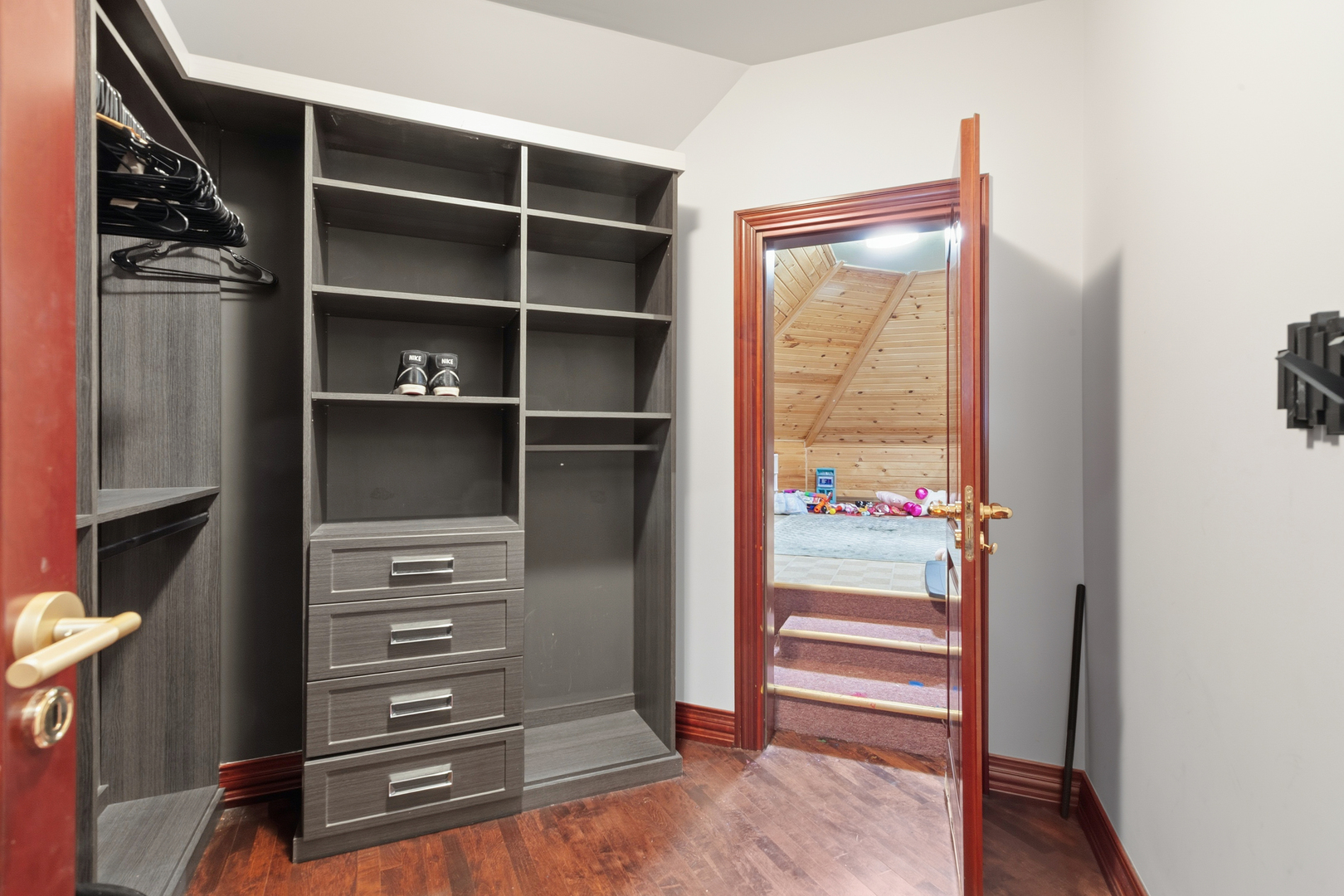 15 Terra Vita Court, South Barrington, IL 60010