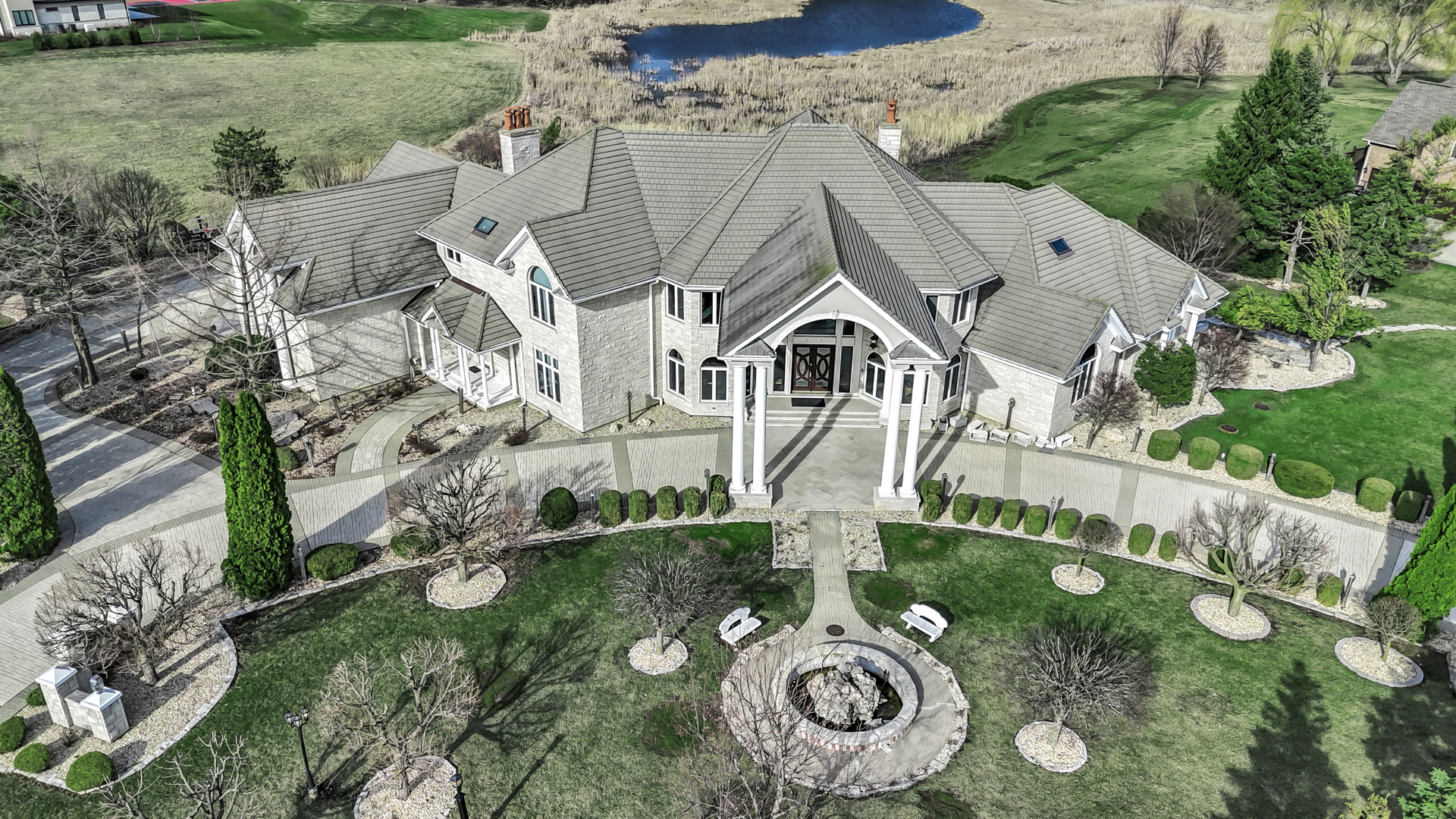 15 Terra Vita Court, South Barrington, IL 60010