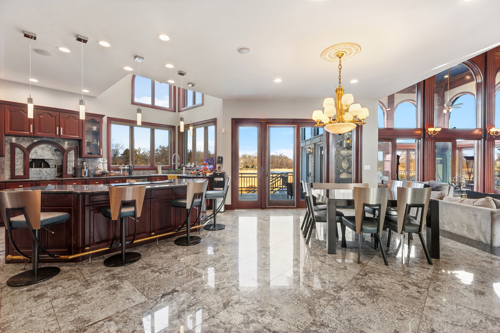 15 Terra Vita Court, South Barrington, IL 60010