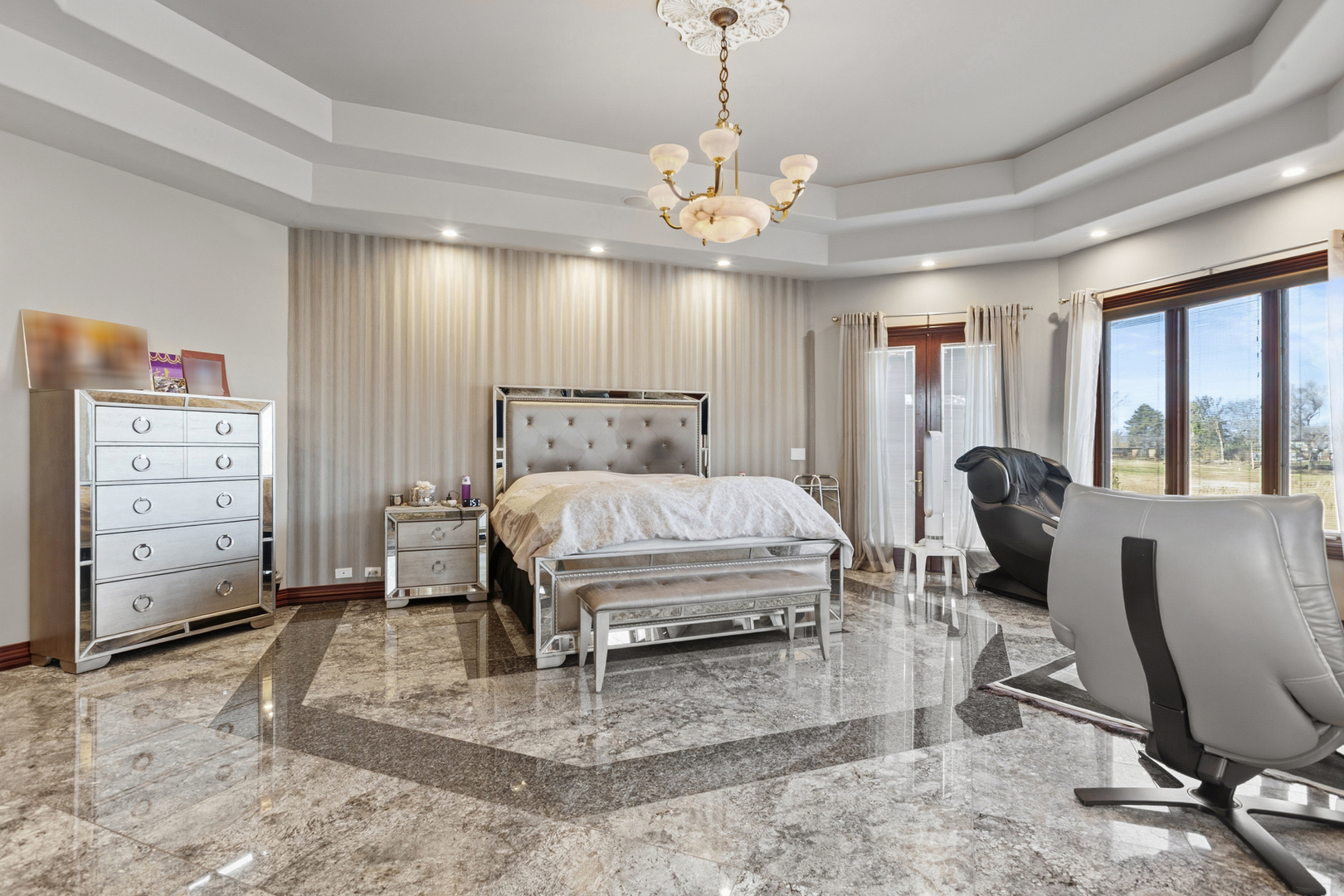 15 Terra Vita Court, South Barrington, IL 60010