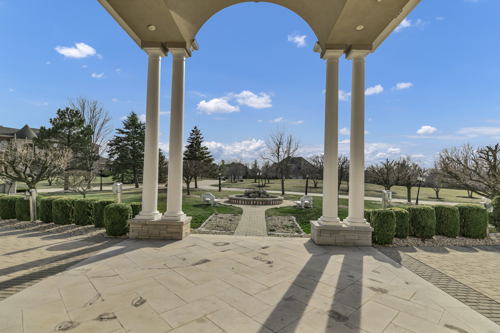 15 Terra Vita Court, South Barrington, IL 60010