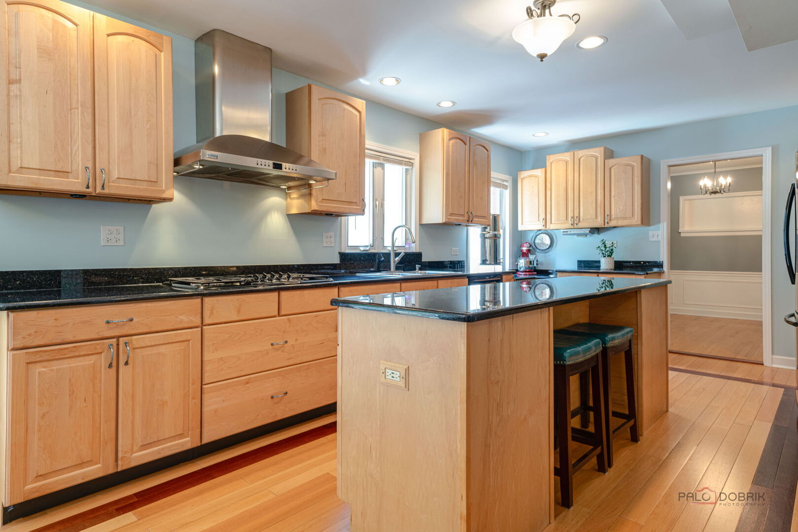 225 Stratford Road, Des Plaines, IL 60016