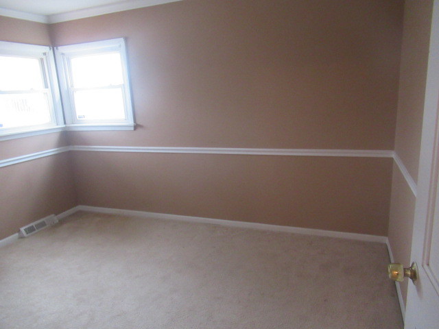 1004 Jenkisson Avenue, Lake Bluff, IL 60044