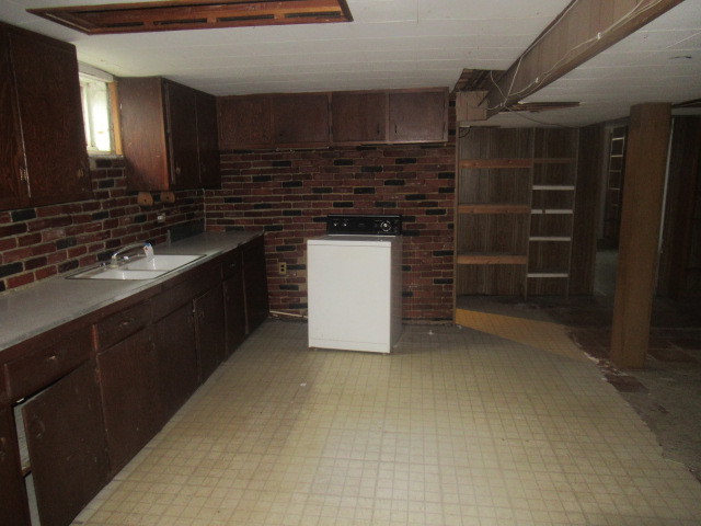 1004 Jenkisson Avenue, Lake Bluff, IL 60044