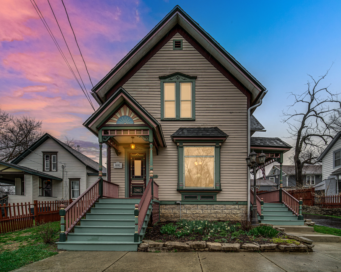 268 Seneca Street, Elgin, IL 60120