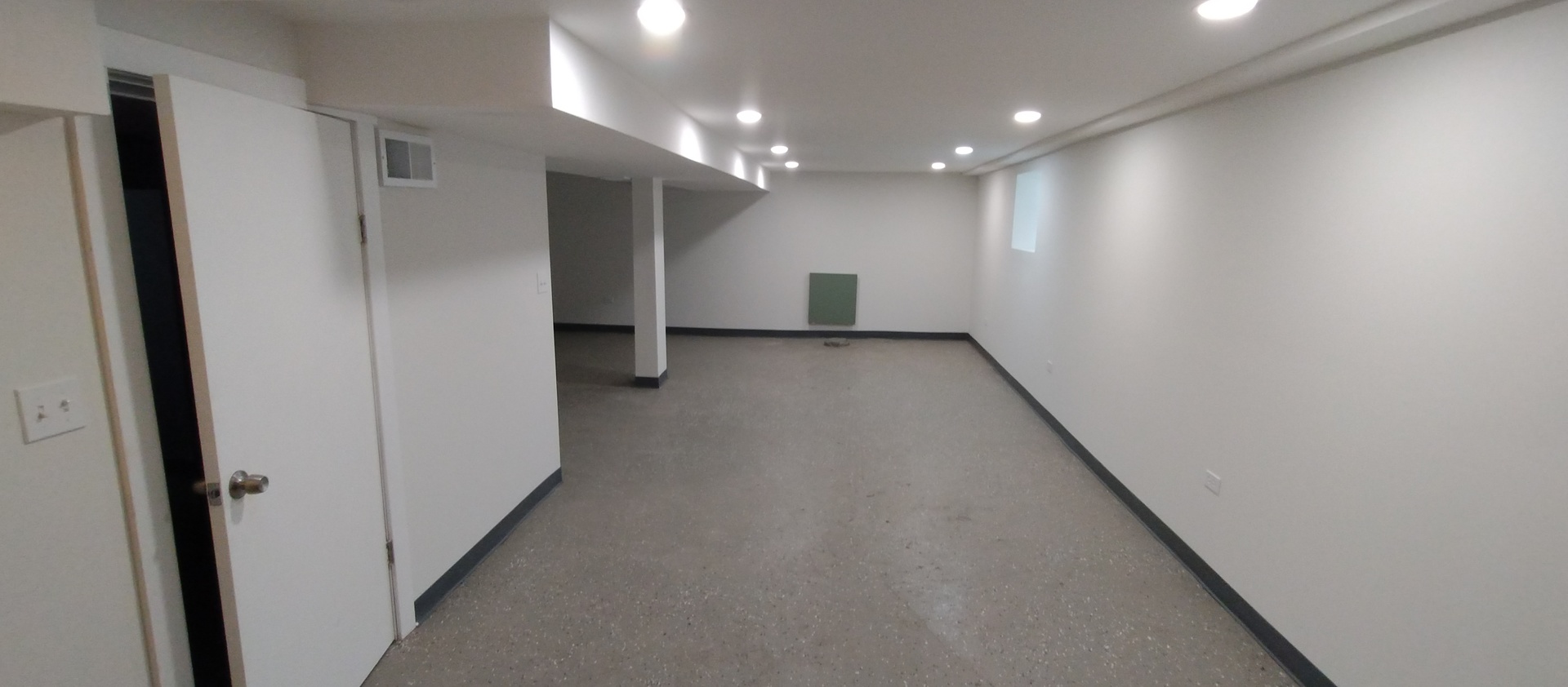 7926 S Michigan Avenue, Chicago, IL 60619