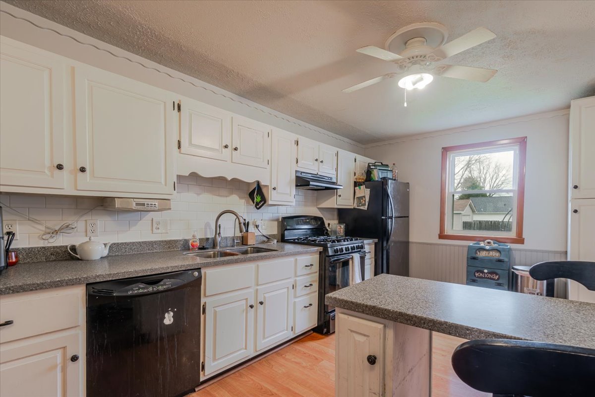 501 NE 3rd Street, Atlanta, IL 61723