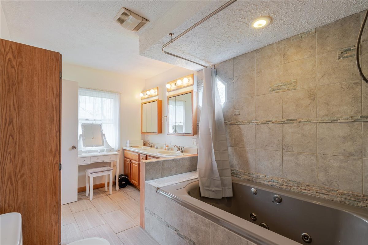 501 NE 3rd Street, Atlanta, IL 61723