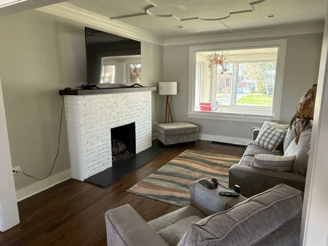 121 N Princeton Avenue, Villa Park, IL 60181