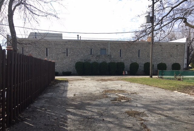 725 E 152nd Street, Phoenix, IL 60426