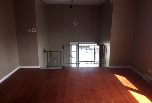 725 E 152nd Street, Phoenix, IL 60426