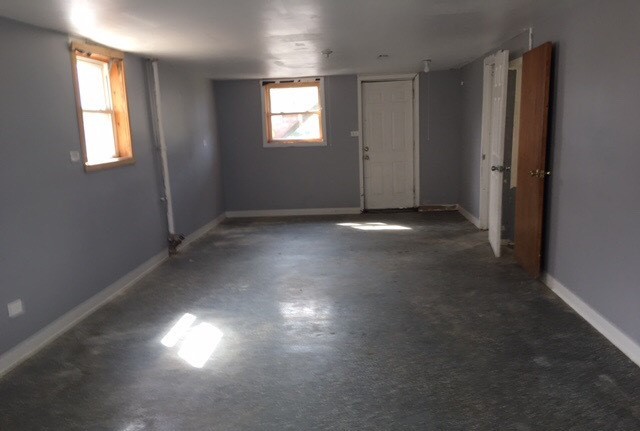 725 E 152nd Street, Phoenix, IL 60426