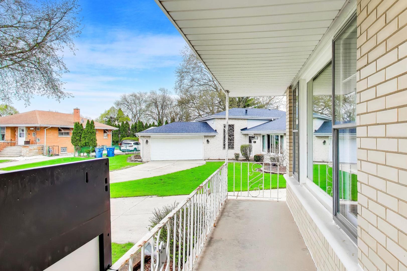 10108 Kilpatrick Avenue, Oak Lawn, IL 60453