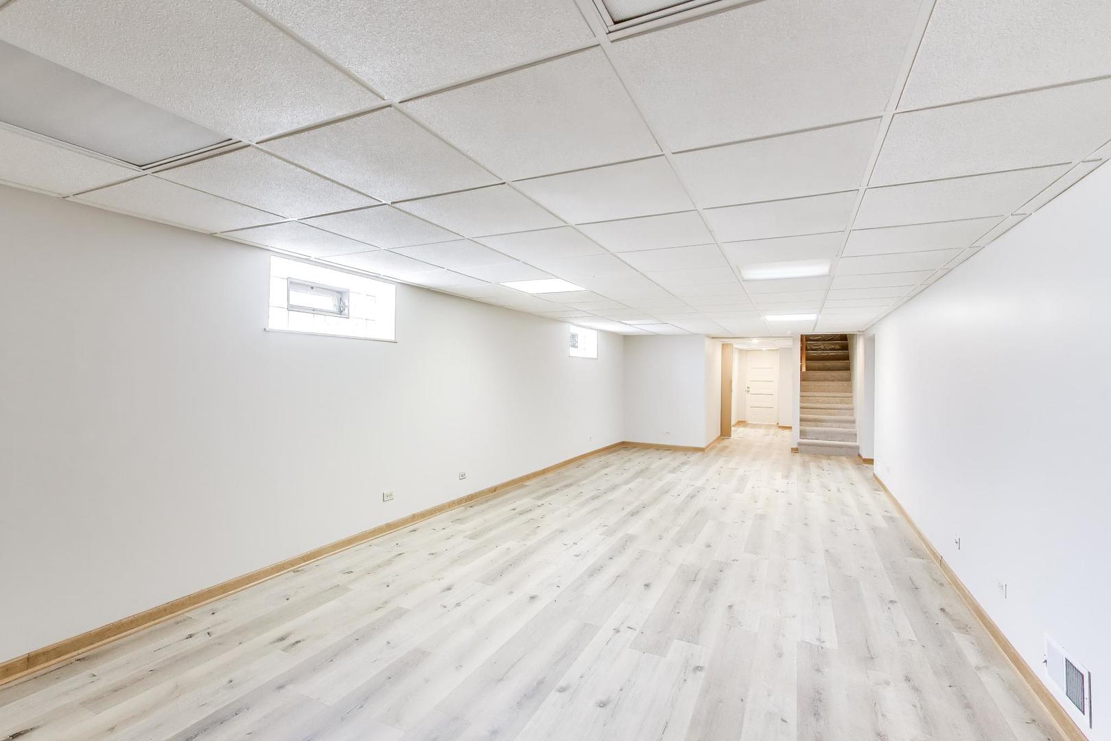 10108 Kilpatrick Avenue, Oak Lawn, IL 60453