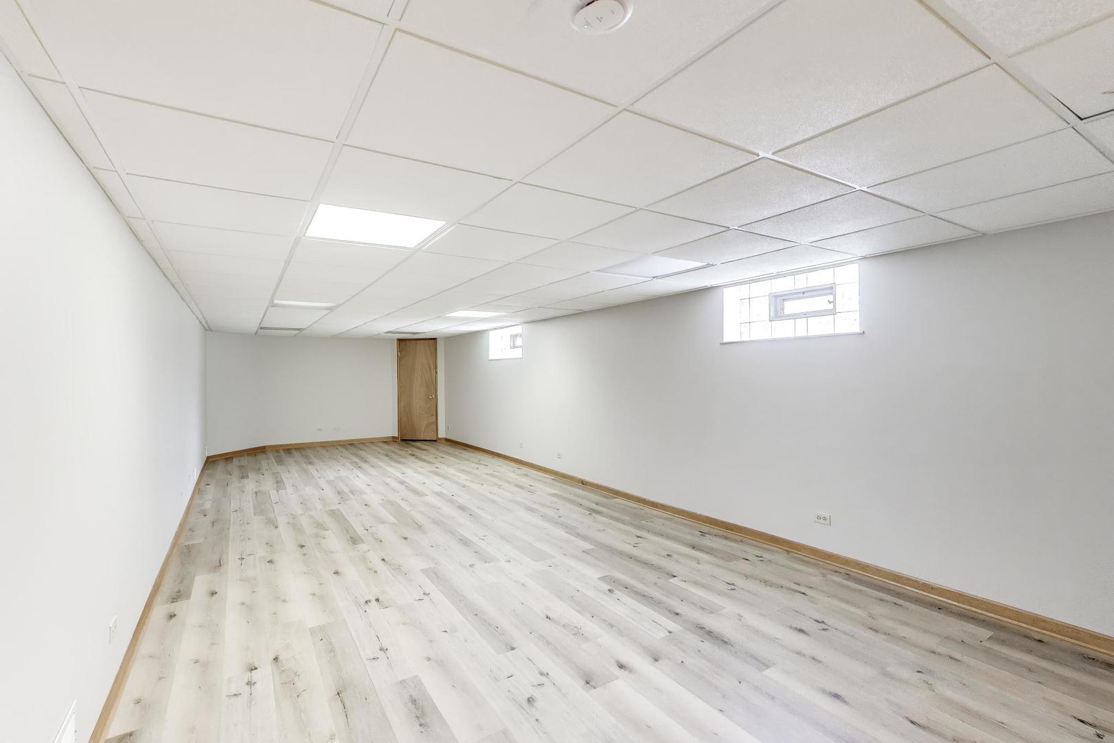 10108 Kilpatrick Avenue, Oak Lawn, IL 60453