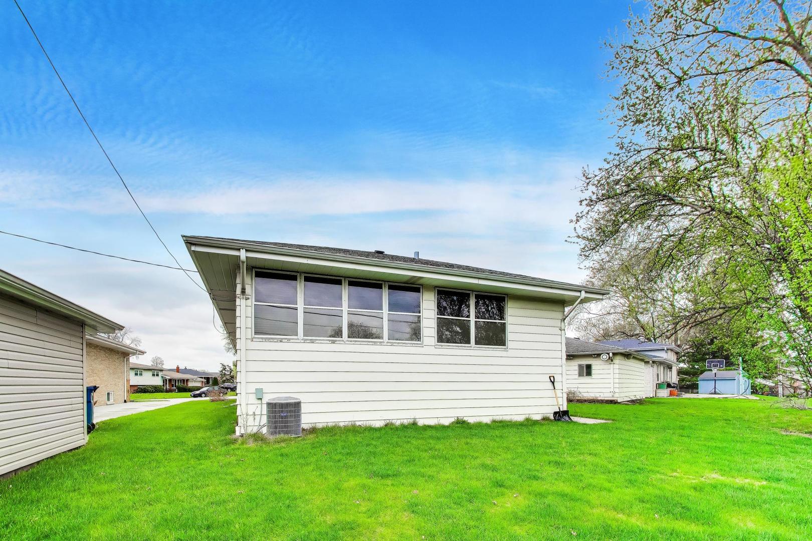 10108 Kilpatrick Avenue, Oak Lawn, IL 60453