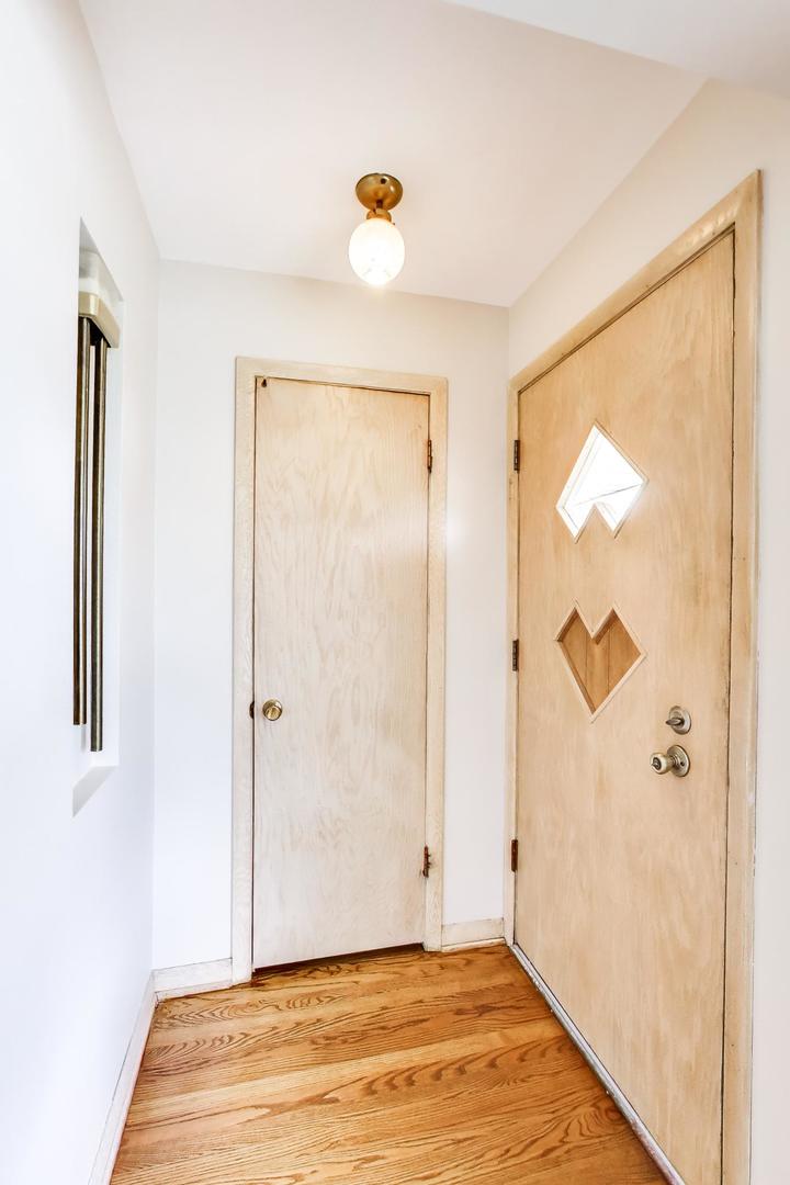 10108 Kilpatrick Avenue, Oak Lawn, IL 60453