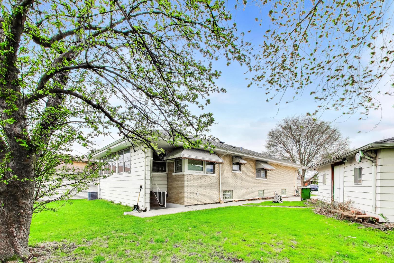 10108 Kilpatrick Avenue, Oak Lawn, IL 60453