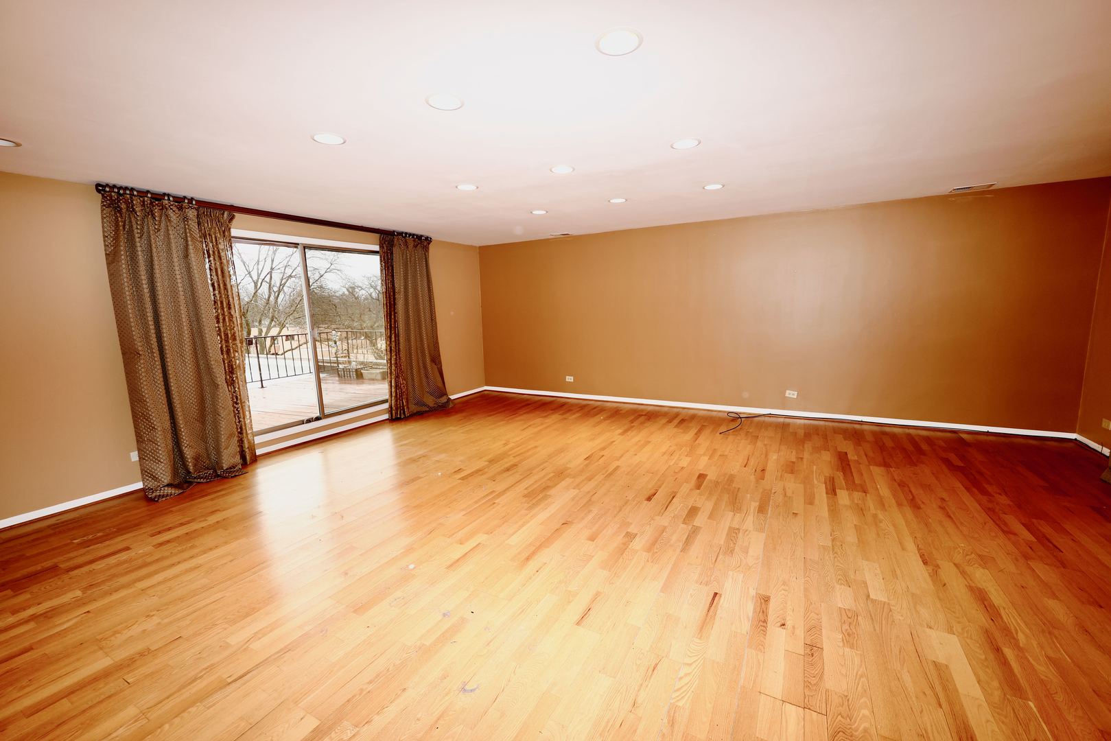 3950 Dundee Road #302, Northbrook, IL 60062