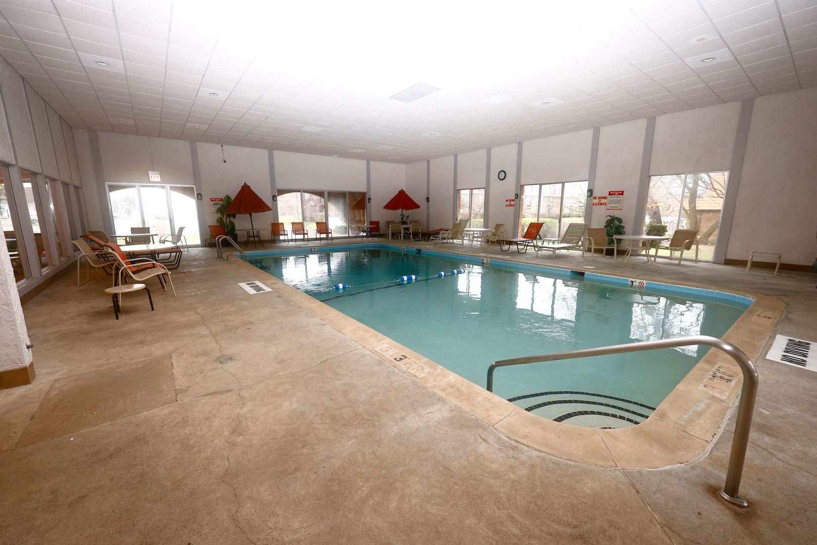 3950 Dundee Road #302, Northbrook, IL 60062