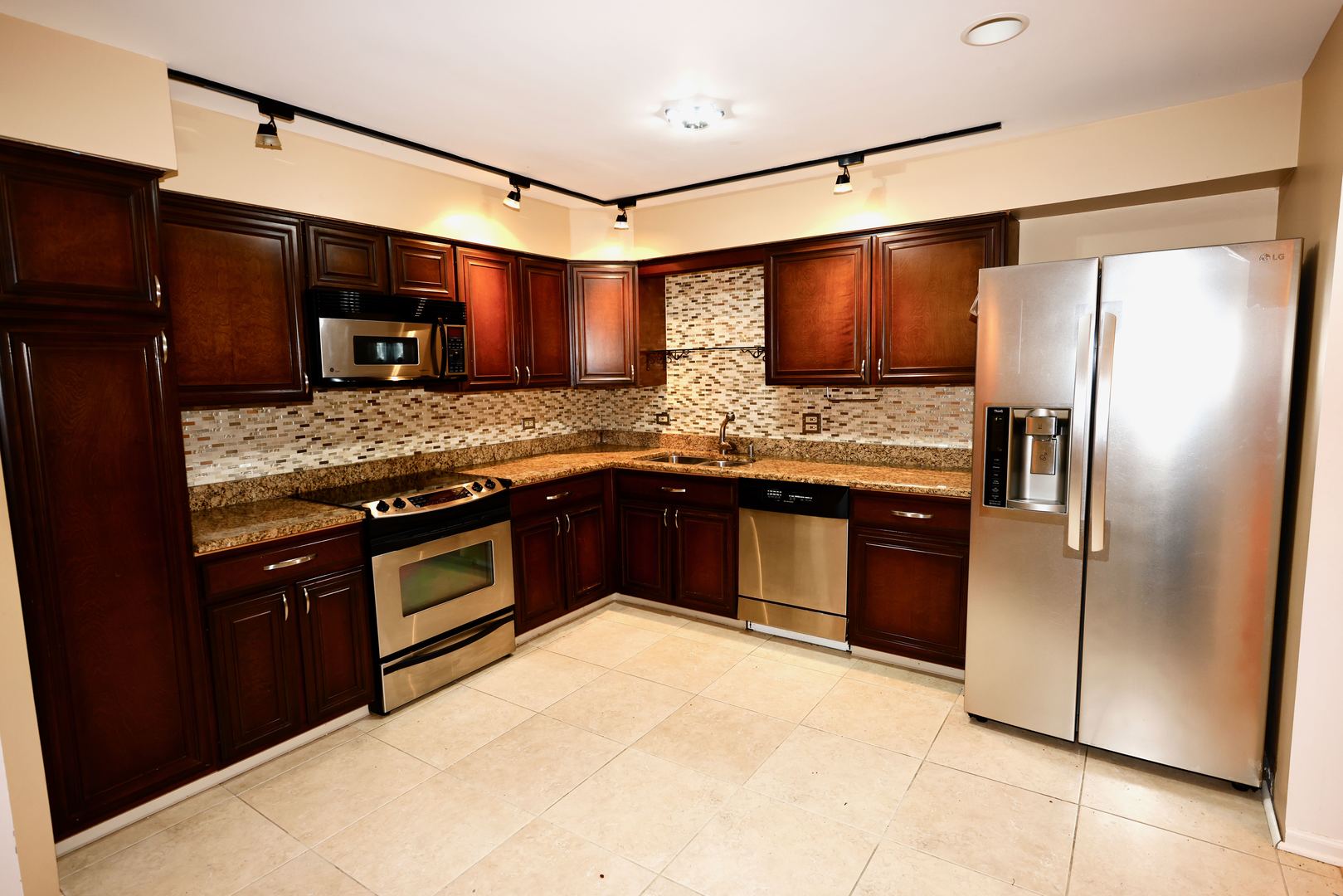 3950 Dundee Road #302, Northbrook, IL 60062