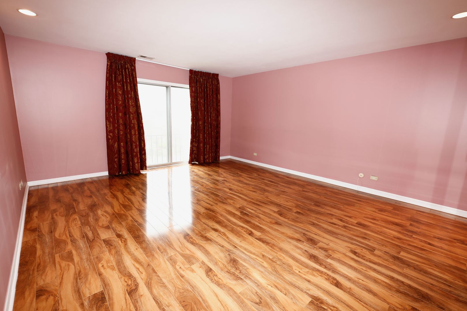 3950 Dundee Road #302, Northbrook, IL 60062