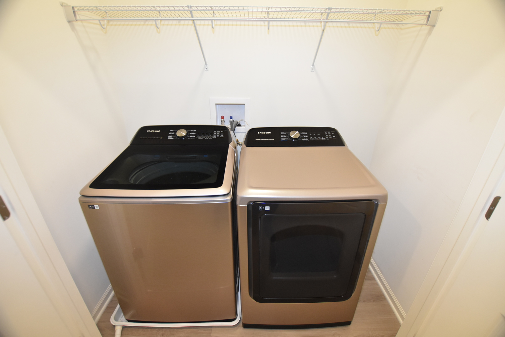 Naperville, IL 60564