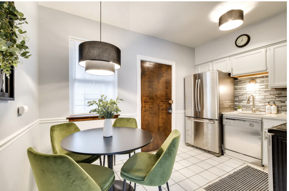 1931 N Howe Street #2W, Chicago, IL 60614