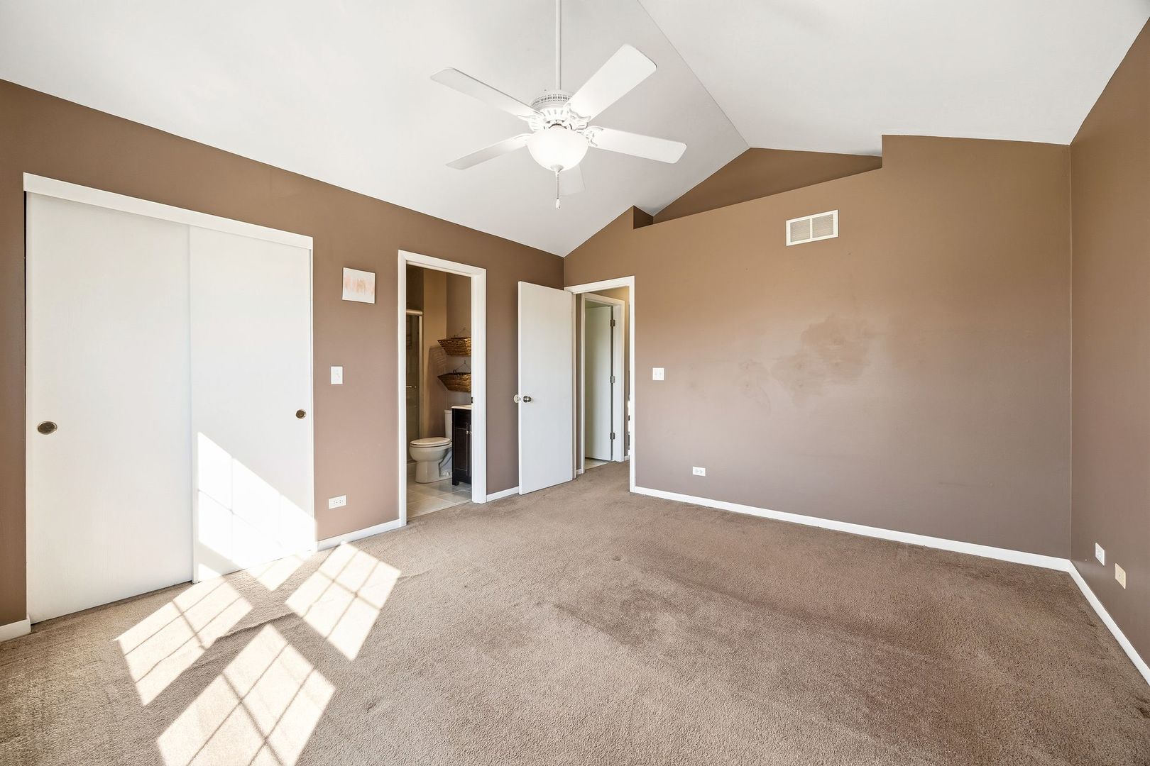 5 Longview Court, South Elgin, IL 60177