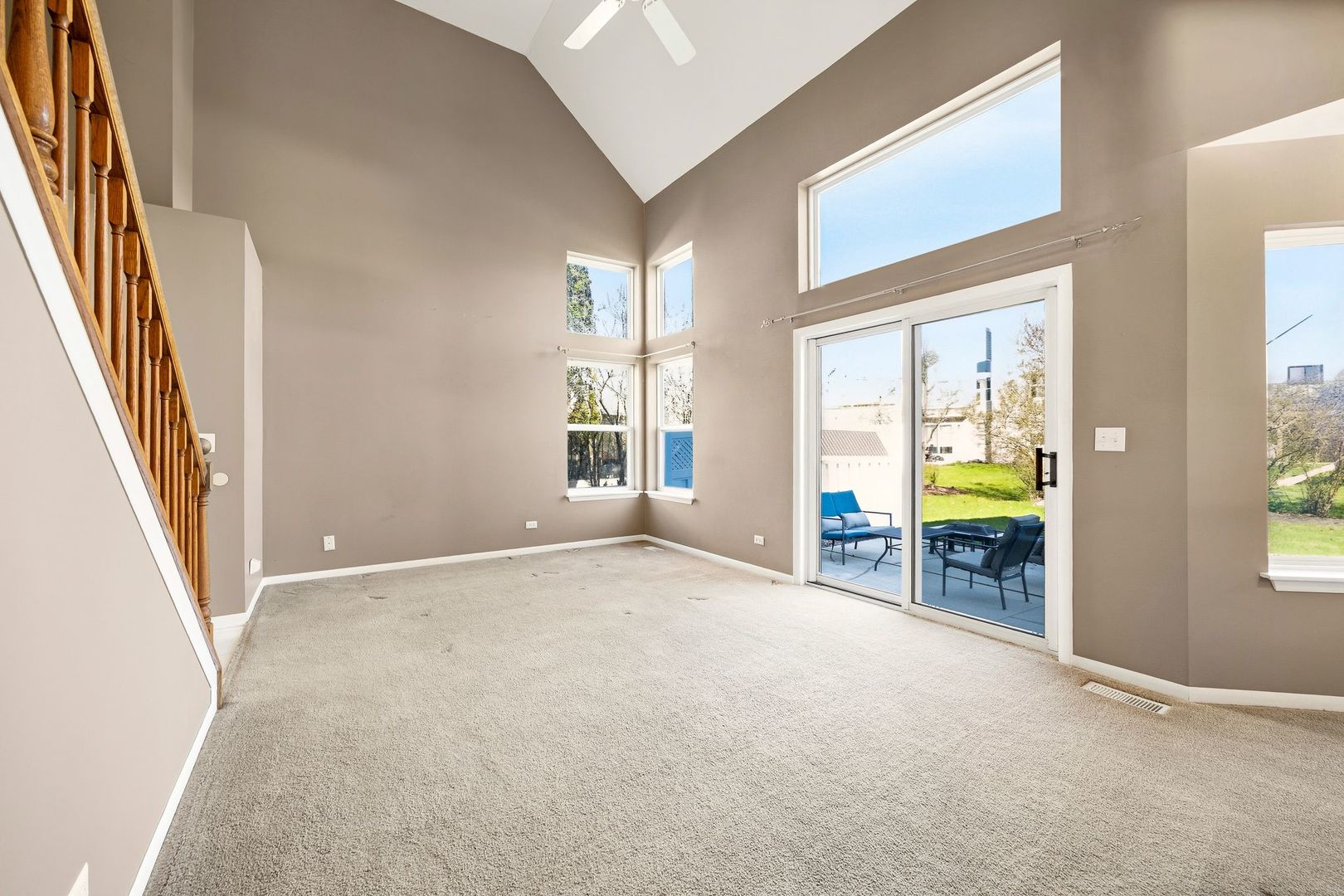 5 Longview Court, South Elgin, IL 60177