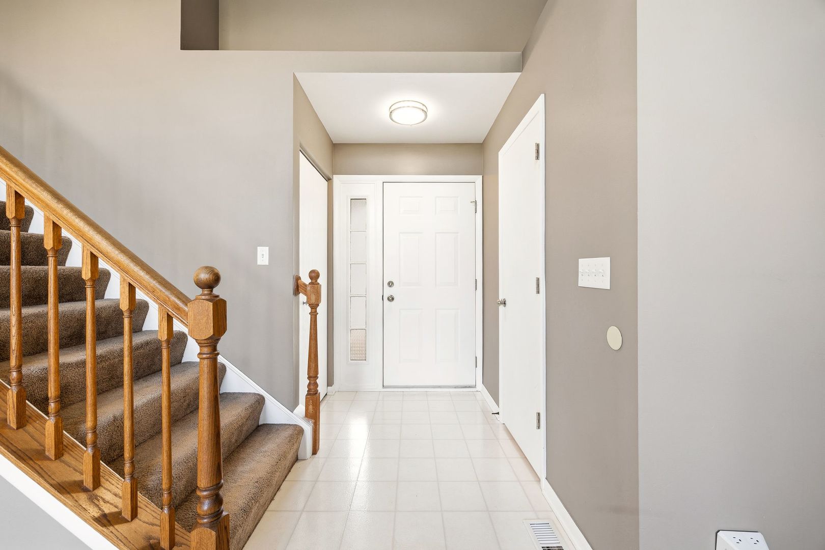 5 Longview Court, South Elgin, IL 60177