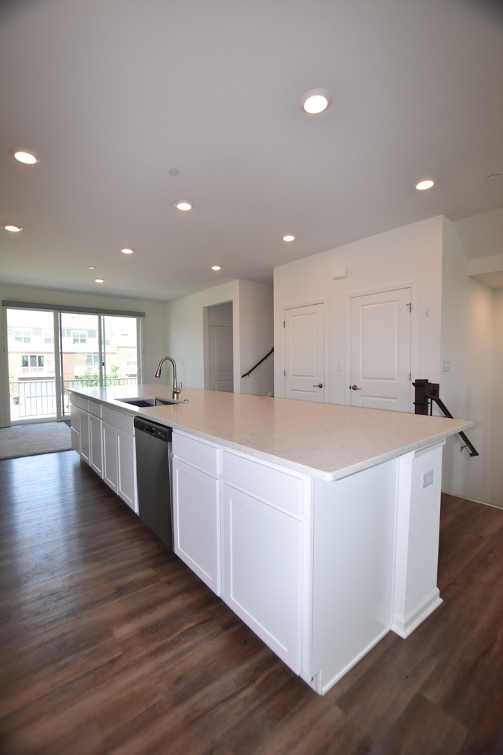 Naperville, IL 60564