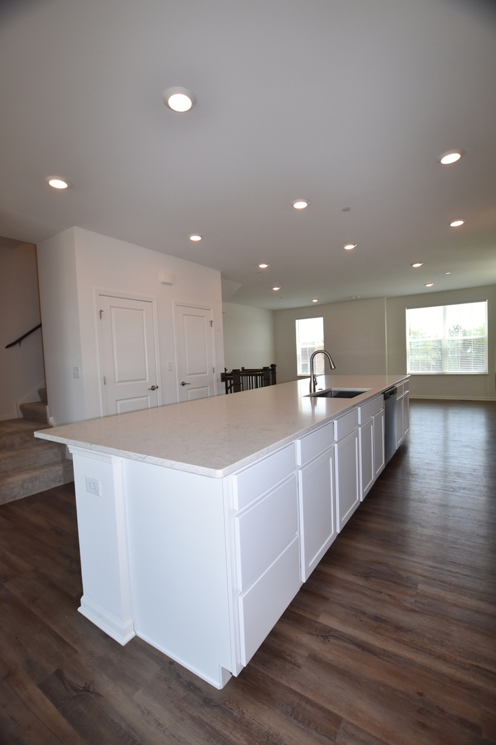 Naperville, IL 60564