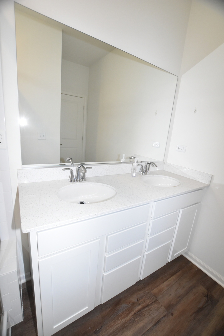 Naperville, IL 60564