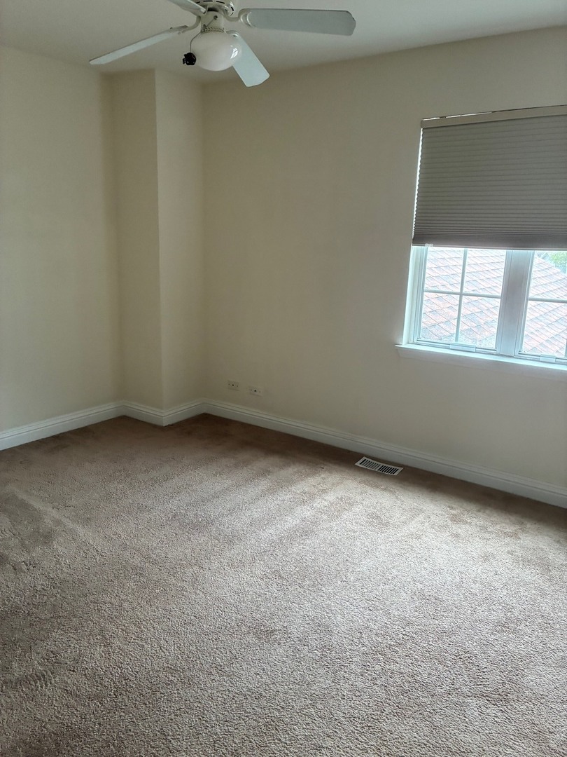 1158 Regency Drive, Schaumburg, IL 60193