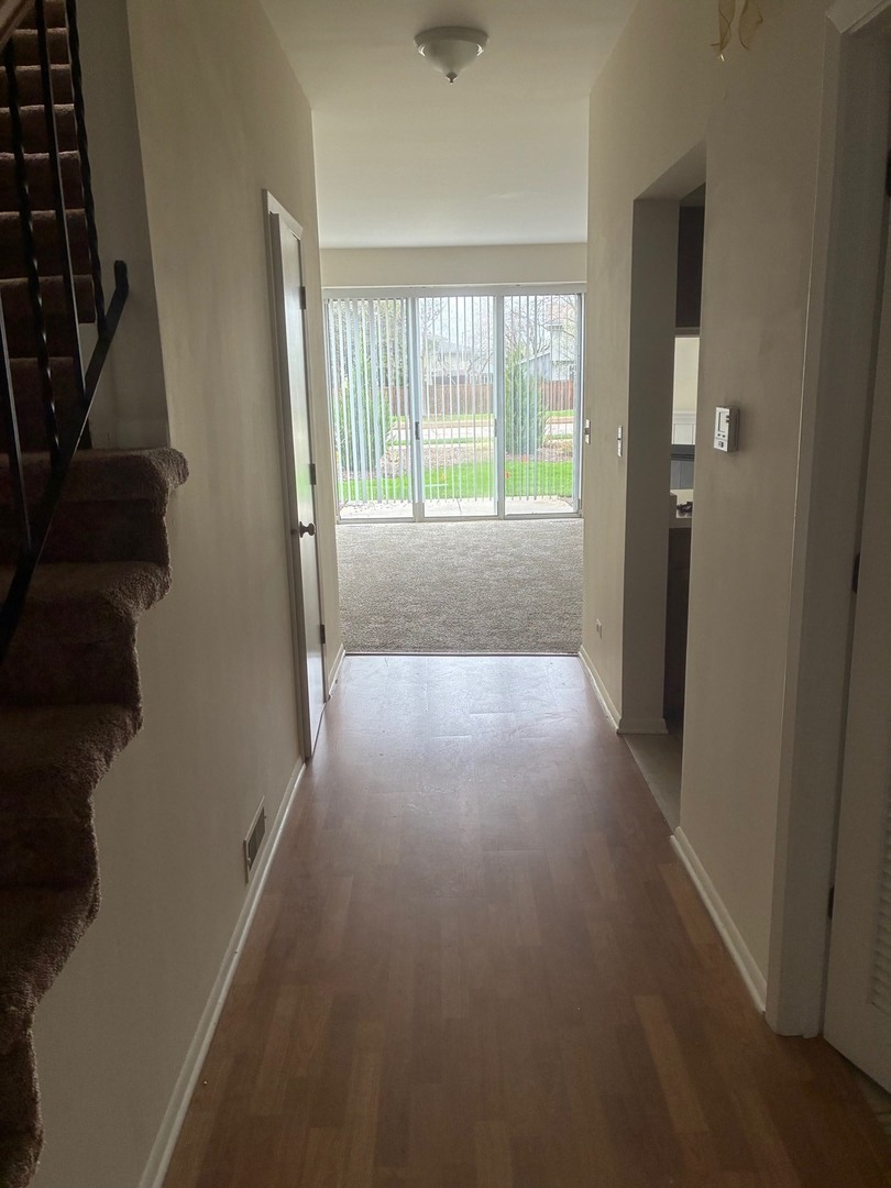 1158 Regency Drive, Schaumburg, IL 60193