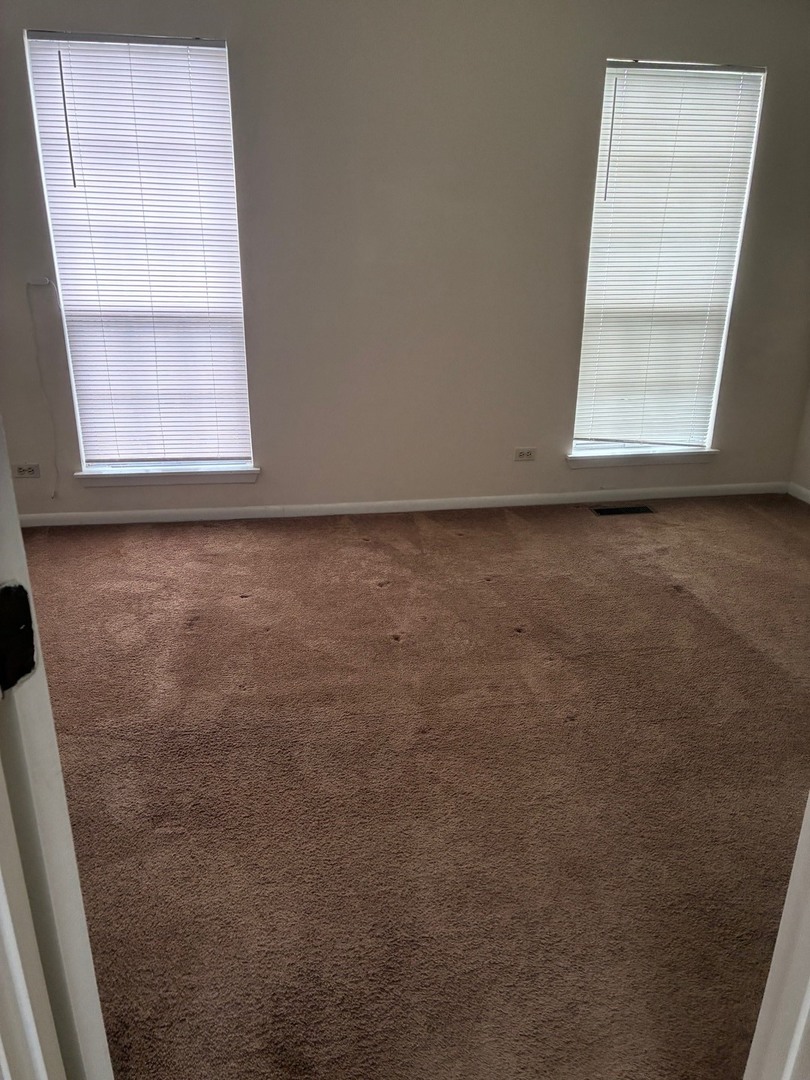 1158 Regency Drive, Schaumburg, IL 60193