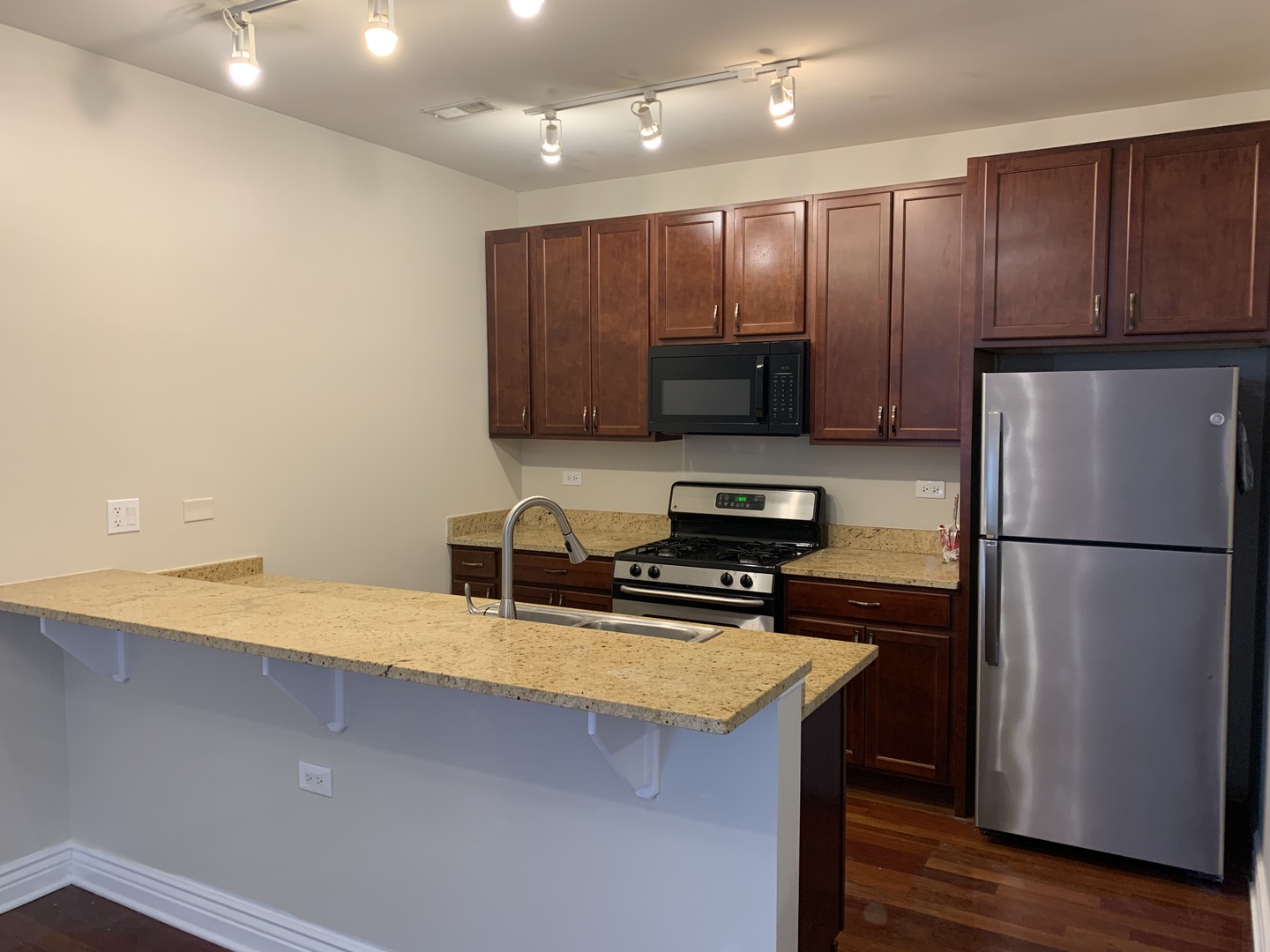 3300 W Irving Park Road #M3, Chicago, IL 60618