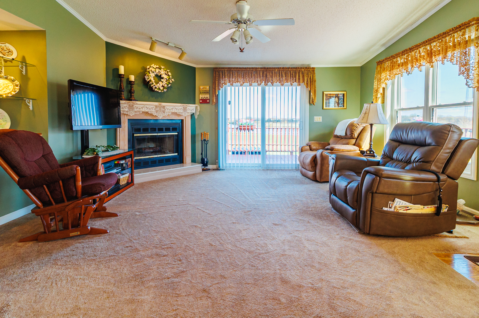 275 Tulip Circle, Matteson, IL 60443