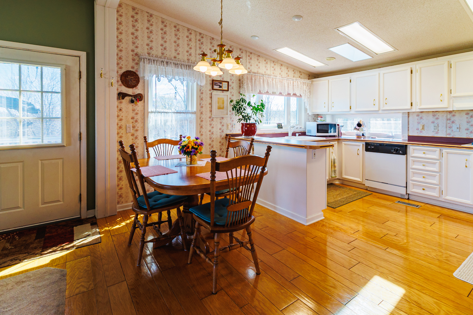 275 Tulip Circle, Matteson, IL 60443