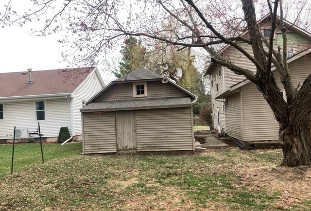 1662 S Chicago Avenue, Freeport, IL 61032