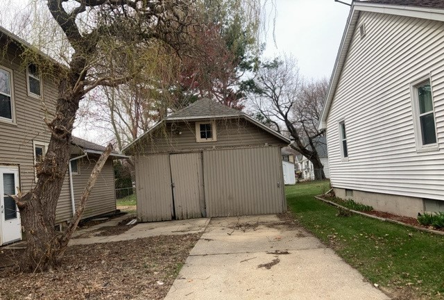 1662 S Chicago Avenue, Freeport, IL 61032